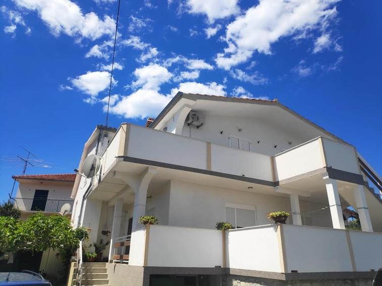 Apartmani Lucica イェゼラ エクステリア 写真