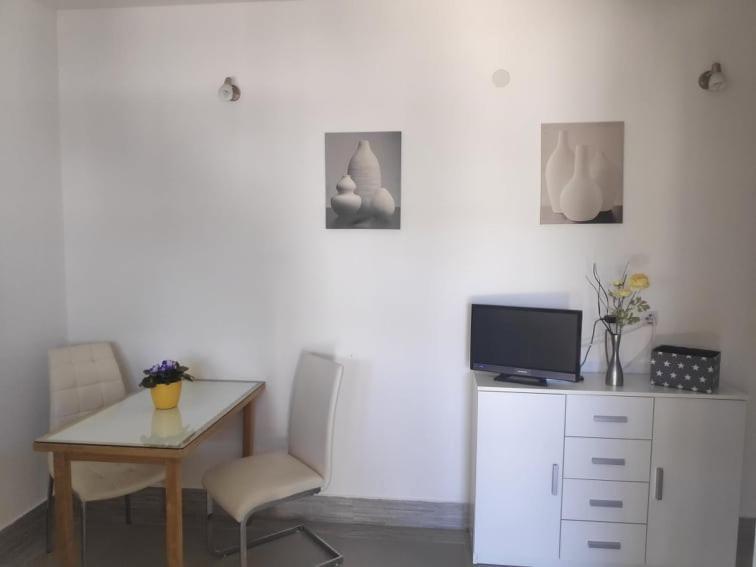 Apartmani Lucica イェゼラ エクステリア 写真