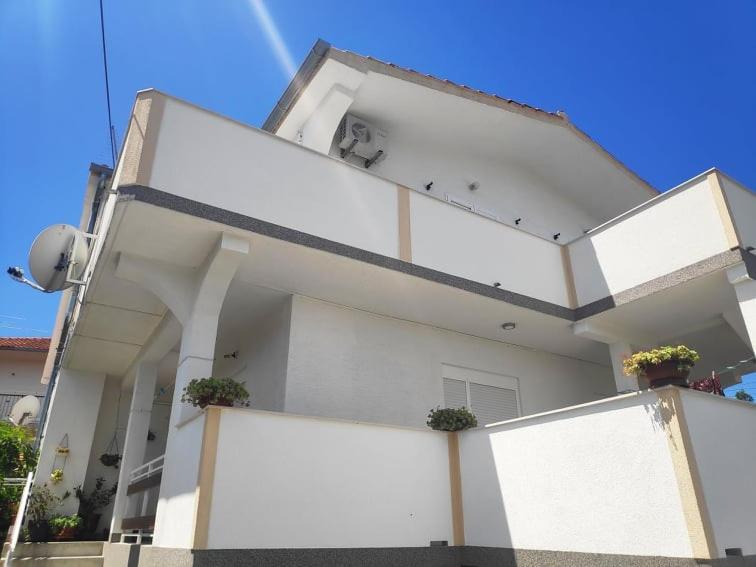 Apartmani Lucica イェゼラ エクステリア 写真