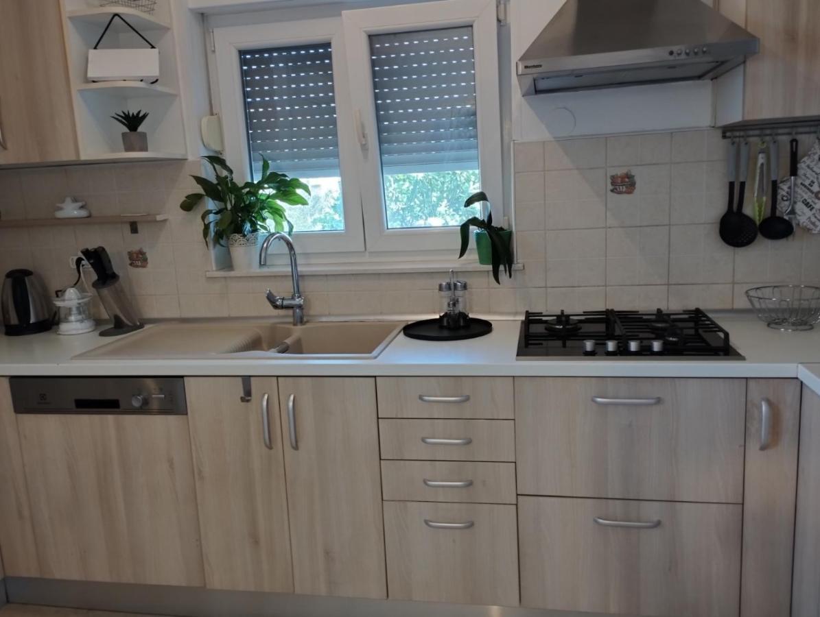 Apartmani Lucica イェゼラ エクステリア 写真