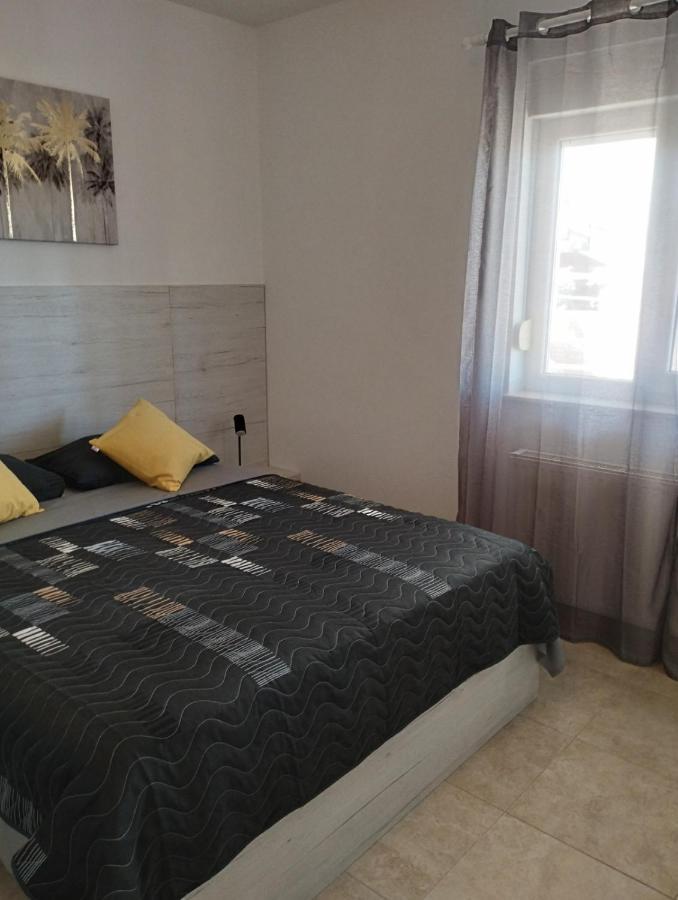 Apartmani Lucica イェゼラ エクステリア 写真