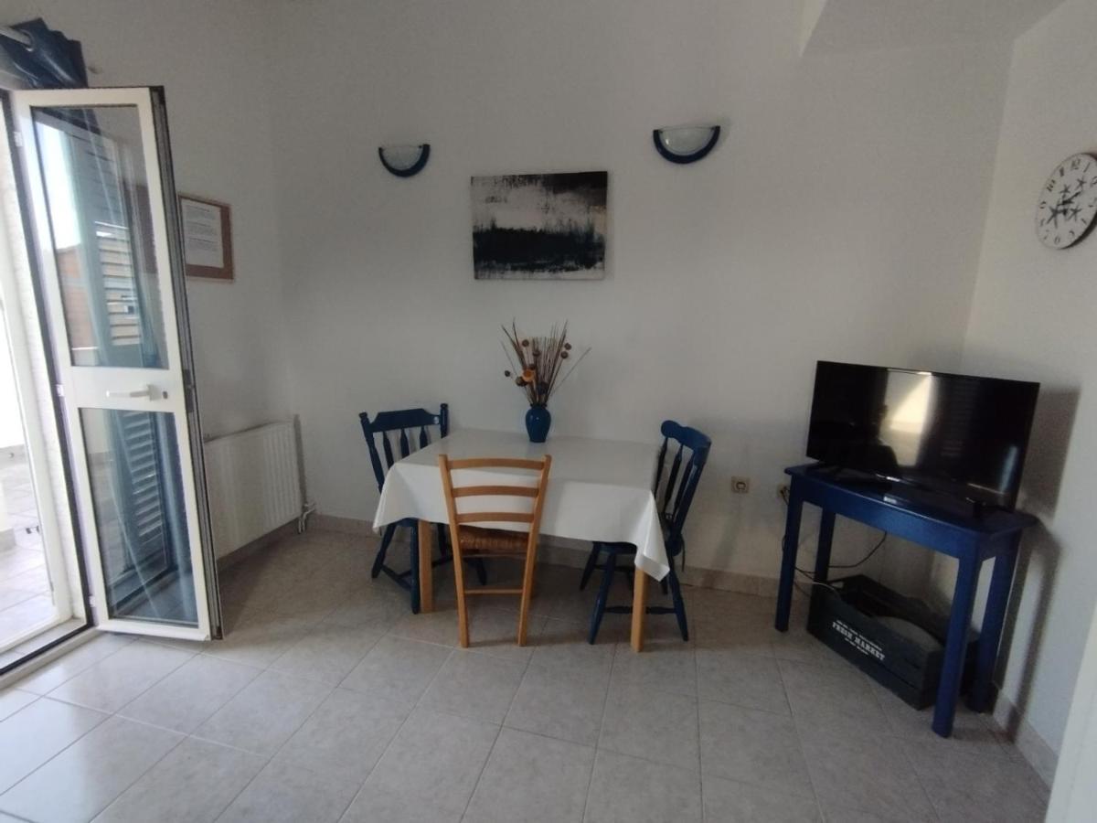 Apartmani Lucica イェゼラ エクステリア 写真