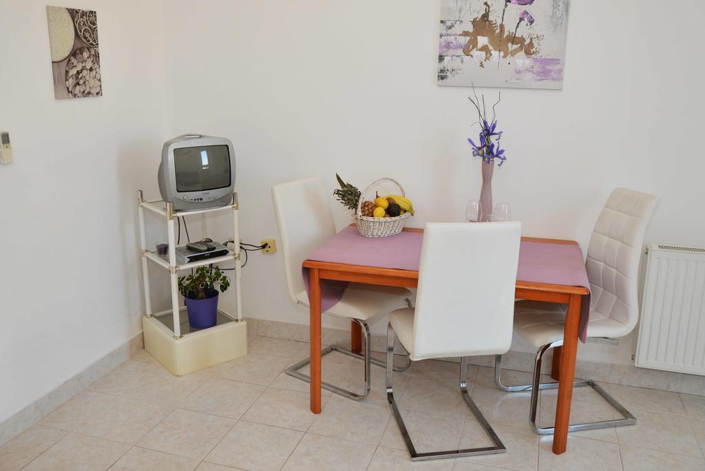 Apartmani Lucica イェゼラ エクステリア 写真